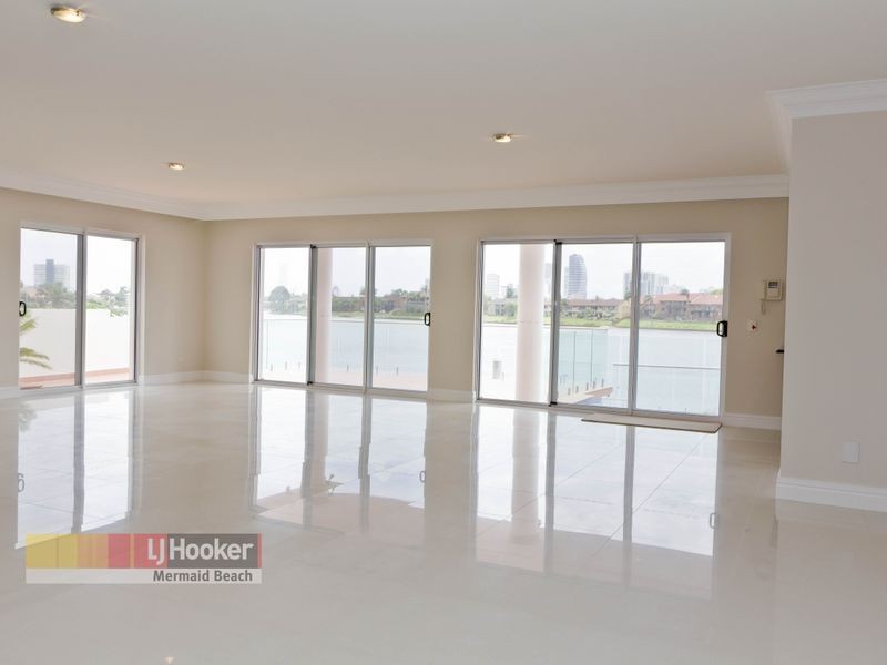 13 Intrepid Drive, Mermaid Waters QLD 4218