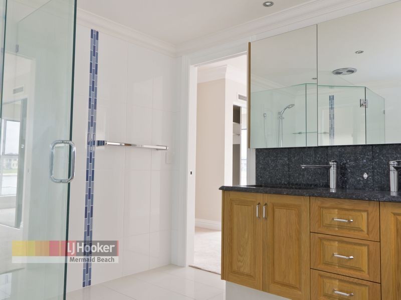 13 Intrepid Drive, Mermaid Waters QLD 4218