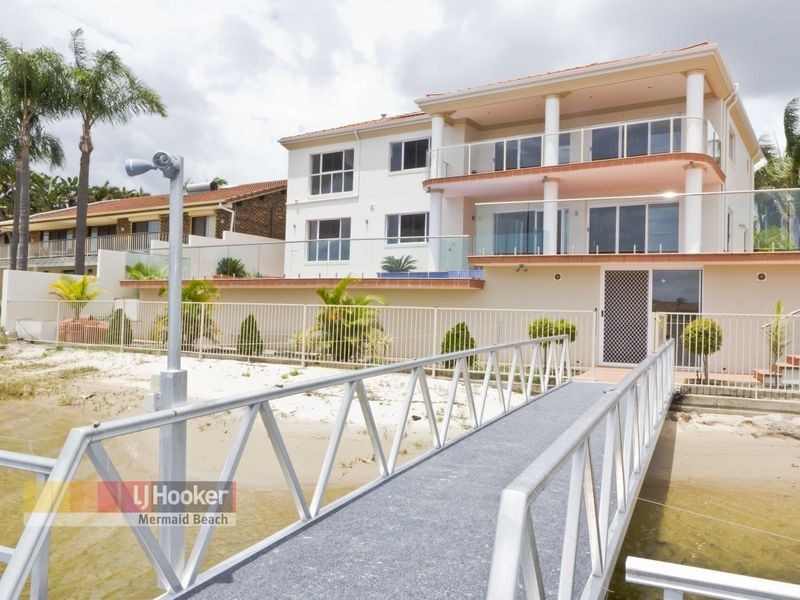 13 Intrepid Drive, Mermaid Waters QLD 4218