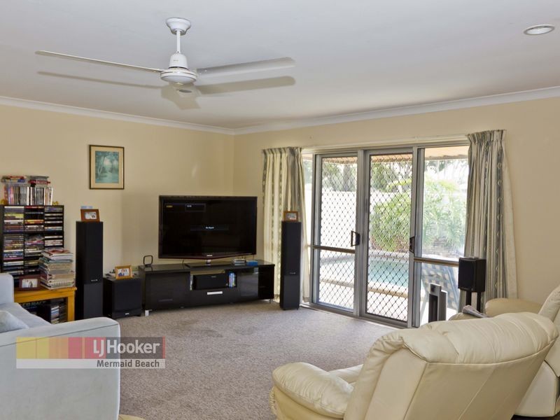 26 Verona Avenue, Isle Of Capri QLD 4217