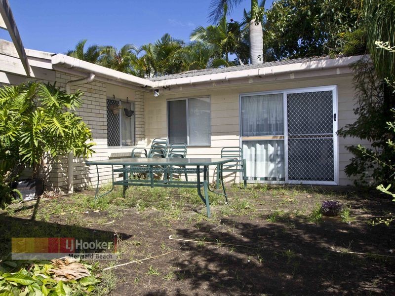 26 Verona Avenue, Isle Of Capri QLD 4217