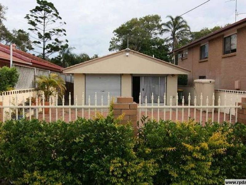 8 Glenelg Avenue, Mermaid Beach QLD 4218