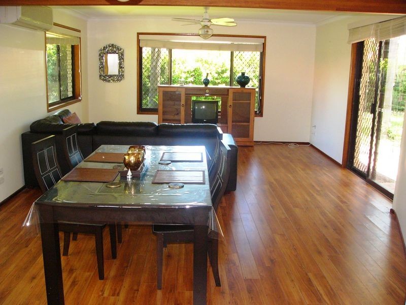 4 Jib Court, Mermaid Waters QLD 4218