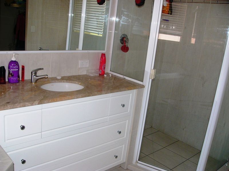 4 Jib Court, Mermaid Waters QLD 4218