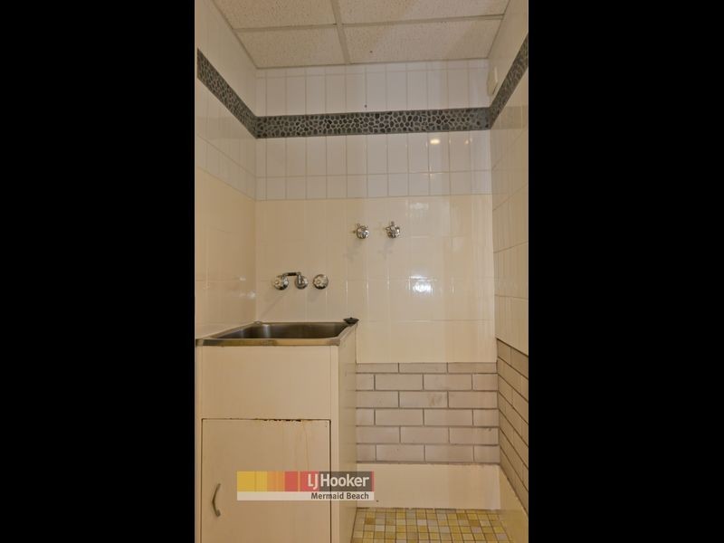 32 Cronulla Avenue, Mermaid Beach QLD 4218