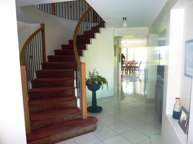 40 Karbunya Street, Mermaid Waters QLD 4218