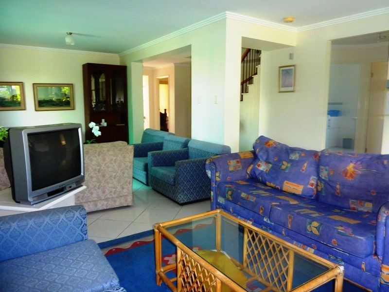 40 Karbunya Street, Mermaid Waters QLD 4218