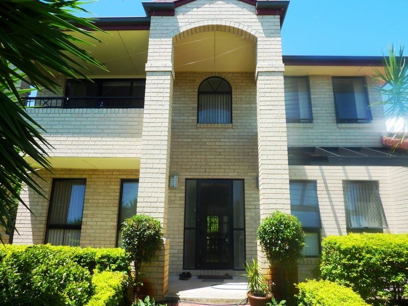 40 Karbunya Street, Mermaid Waters QLD 4218