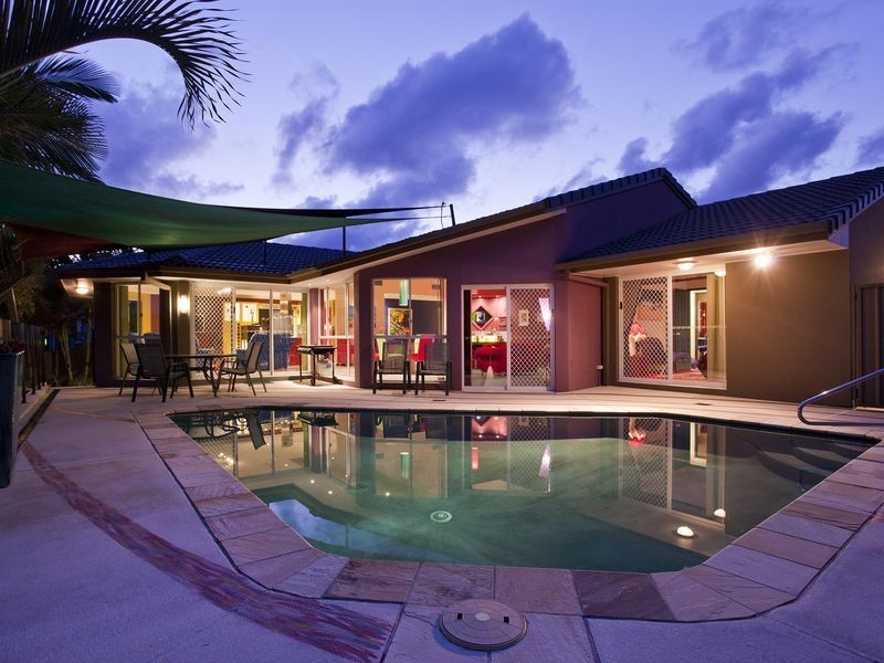 30 Compass Court, Mermaid Waters QLD 4218