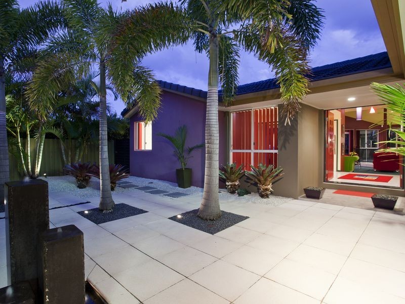 30 Compass Court, Mermaid Waters QLD 4218