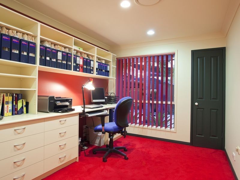 30 Compass Court, Mermaid Waters QLD 4218