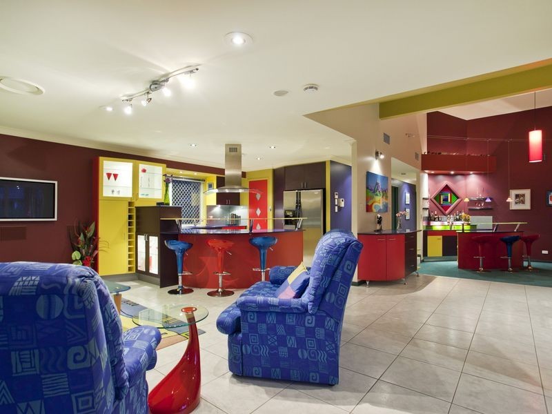 30 Compass Court, Mermaid Waters QLD 4218