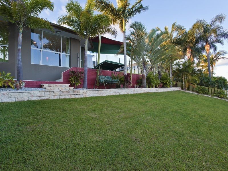 30 Compass Court, Mermaid Waters QLD 4218