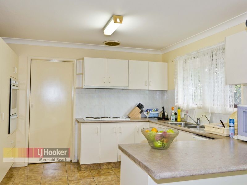8 Sequana Avenue, Mermaid Waters QLD 4218