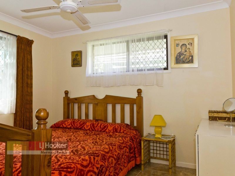 8 Sequana Avenue, Mermaid Waters QLD 4218