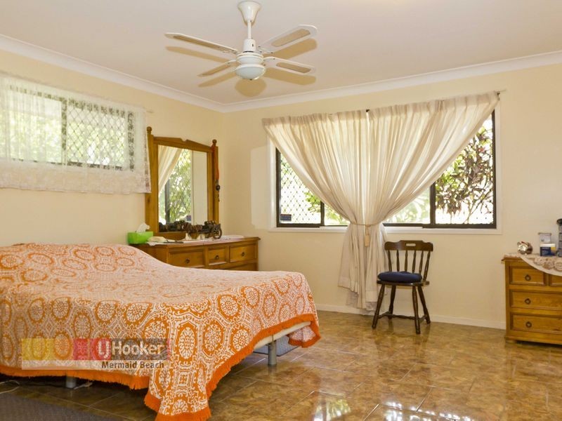 8 Sequana Avenue, Mermaid Waters QLD 4218