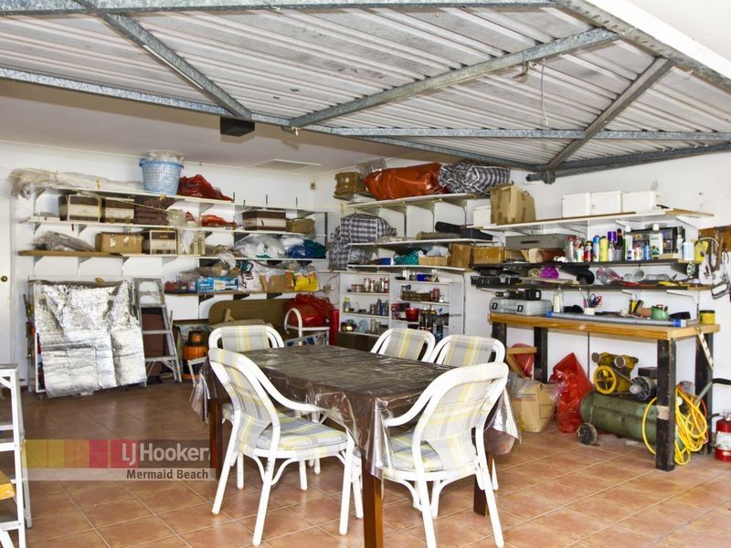 8 Sequana Avenue, Mermaid Waters QLD 4218