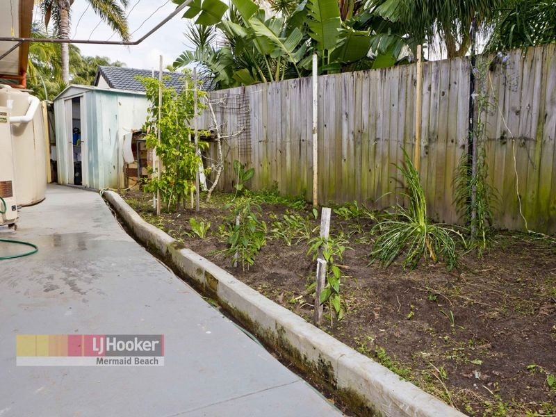 8 Sequana Avenue, Mermaid Waters QLD 4218