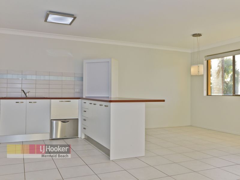 4/6 Oceanic Drive, Mermaid Waters QLD 4218