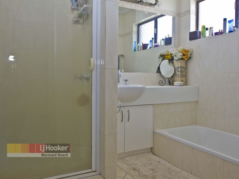 1/32 Cronulla Avenue, Mermaid Beach QLD 4218