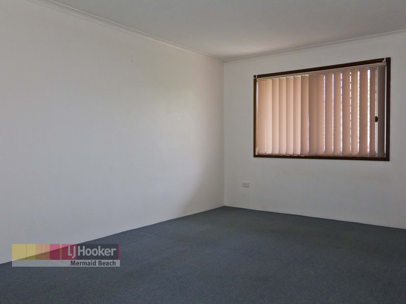 2/10 Christina Court, Mermaid Waters QLD 4218