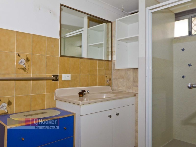 2/10 Christina Court, Mermaid Waters QLD 4218