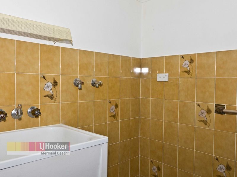 2/10 Christina Court, Mermaid Waters QLD 4218