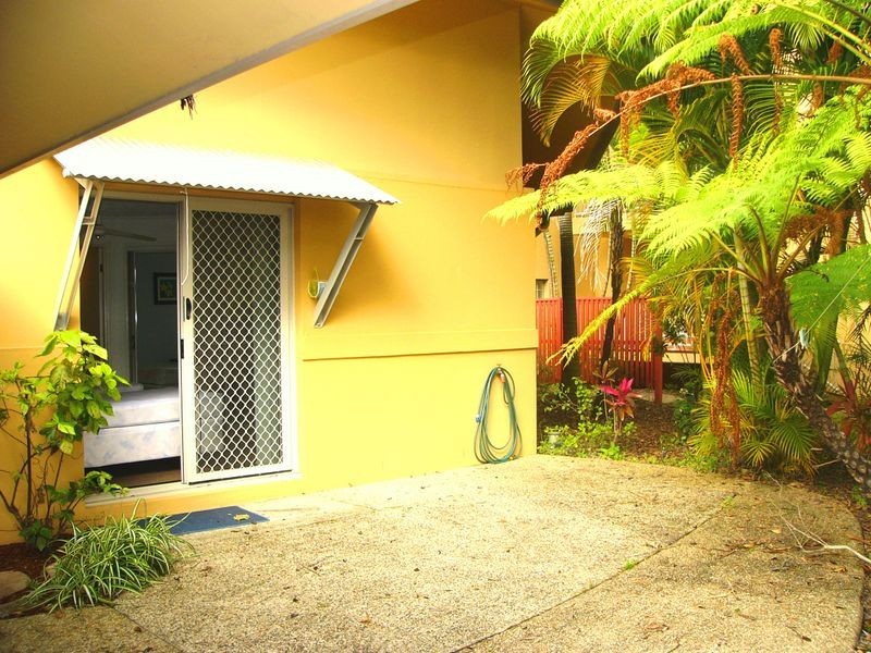 60/2320 Gold Coast Highway, Mermaid Beach QLD 4218
