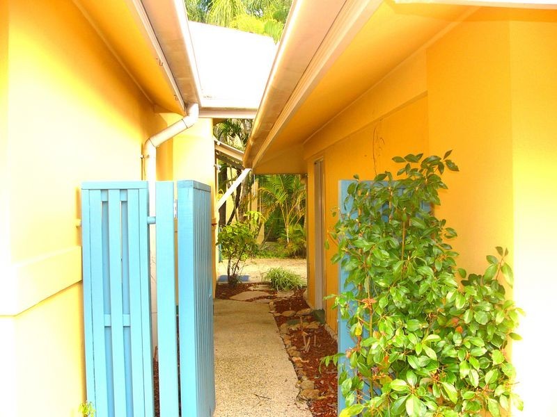 60/2320 Gold Coast Highway, Mermaid Beach QLD 4218