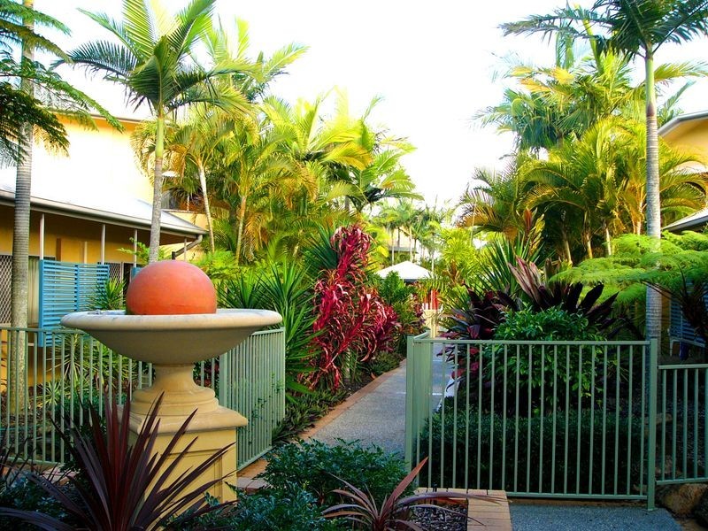 60/2320 Gold Coast Highway, Mermaid Beach QLD 4218