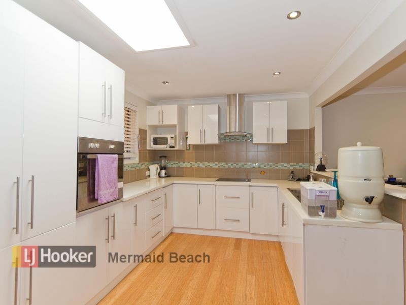 14 Caprice Court, Mermaid Waters QLD 4218