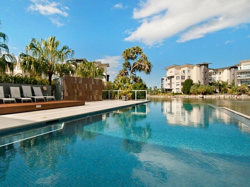 532/3-5 Pendraat Parade, Hope Island QLD 4212
