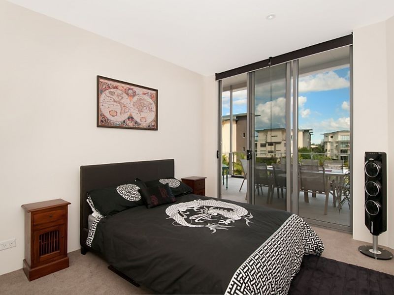 532/3-5 Pendraat Parade, Hope Island QLD 4212