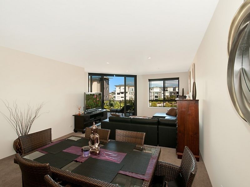 532/3-5 Pendraat Parade, Hope Island QLD 4212