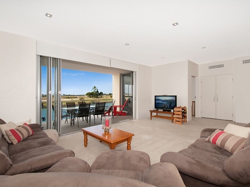 123/3-5 Pendraat Parade, Hope Island QLD 4212
