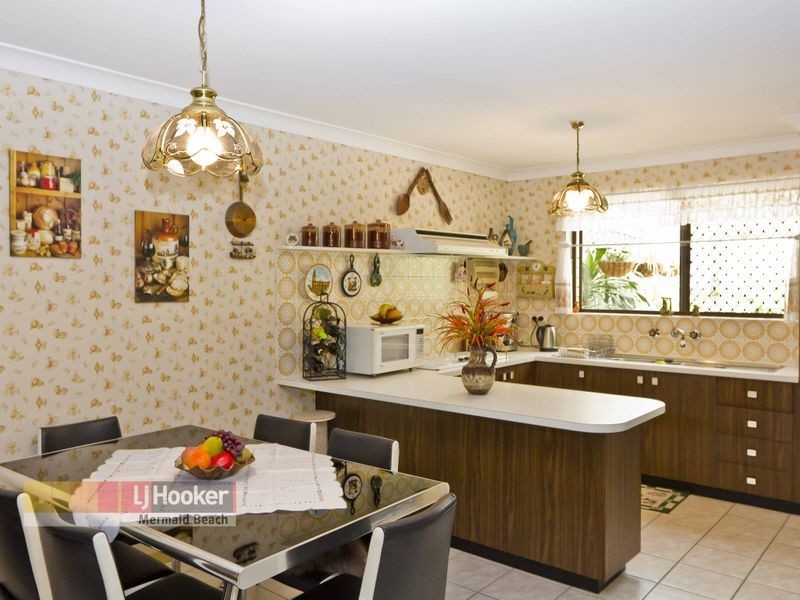 4/7 Aquila Court, Mermaid Waters QLD 4218