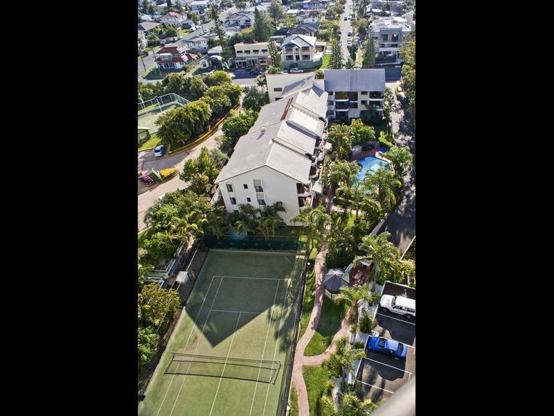 25/9 Bayview Street, Runaway Bay QLD 4216