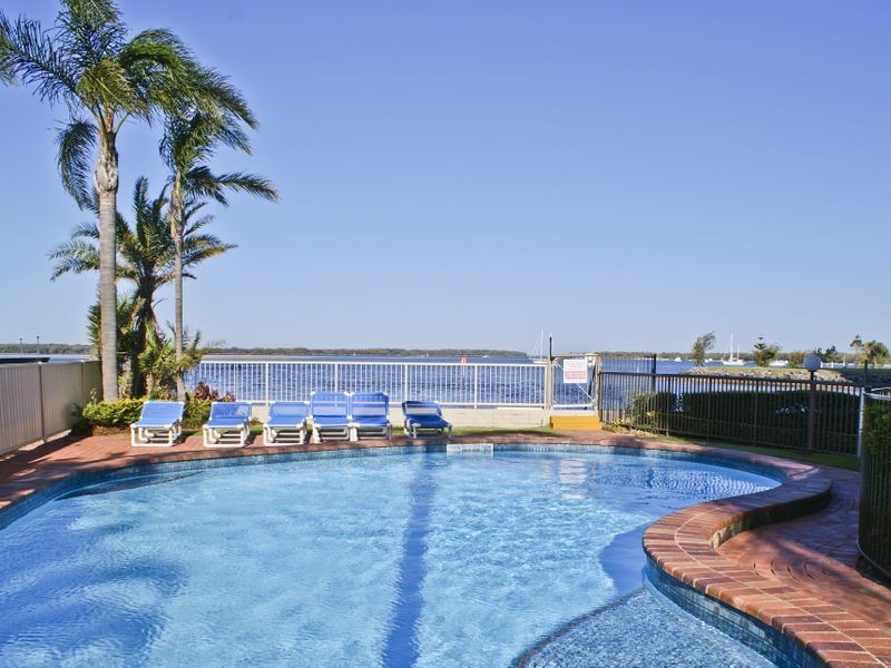 25/9 Bayview Street, Runaway Bay QLD 4216