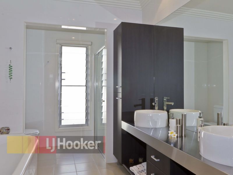 47 Lakelands Drive, Merrimac QLD 4226