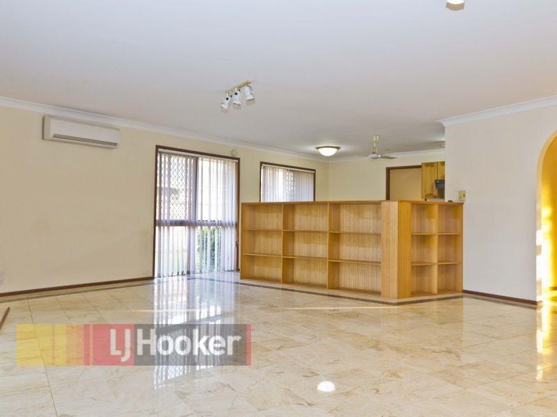 26 Rumrunner Street, Mermaid Waters QLD 4218