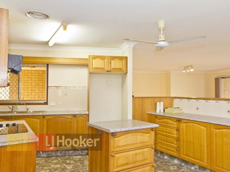 26 Rumrunner Street, Mermaid Waters QLD 4218