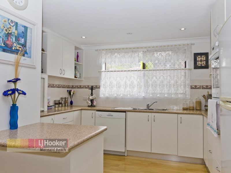 1/2218 Gold Coast Highway, Mermaid Beach QLD 4218