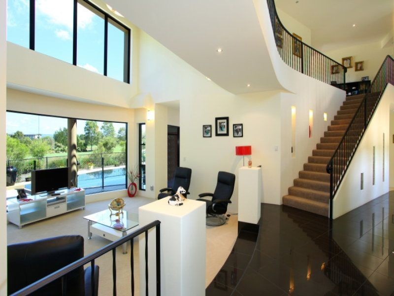 27 Lakelands Drive, Merrimac QLD 4226