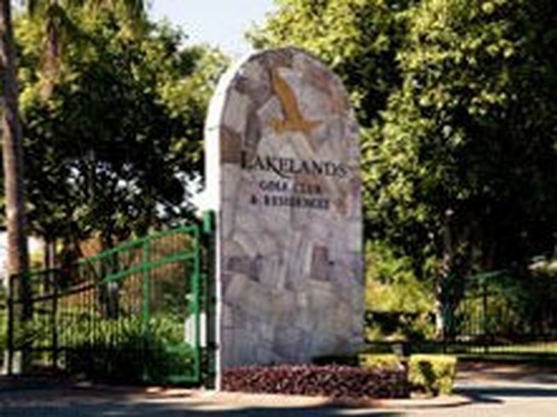 27 Lakelands Drive, Merrimac QLD 4226