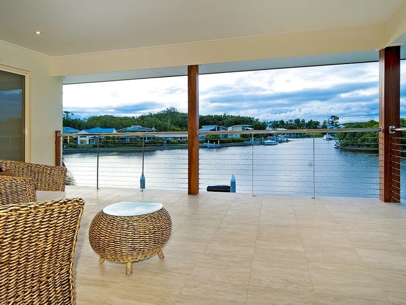 24 Buccaneer Way, Coomera Waters QLD 4209