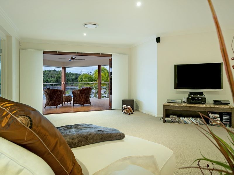 24 Buccaneer Way, Coomera Waters QLD 4209