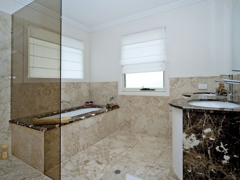 24 Buccaneer Way, Coomera Waters QLD 4209