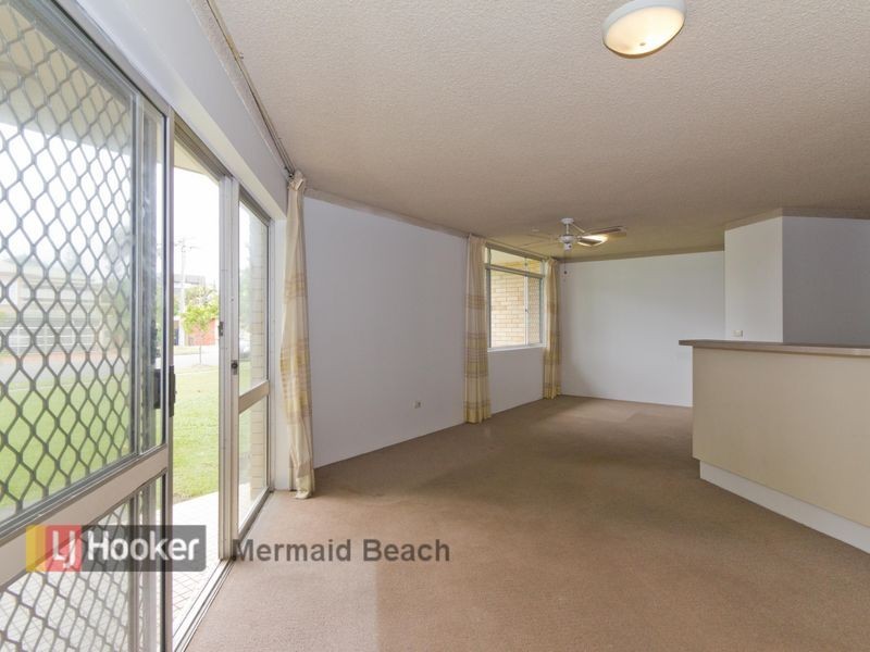 1/116 Petrel Avenue, Mermaid Beach QLD 4218