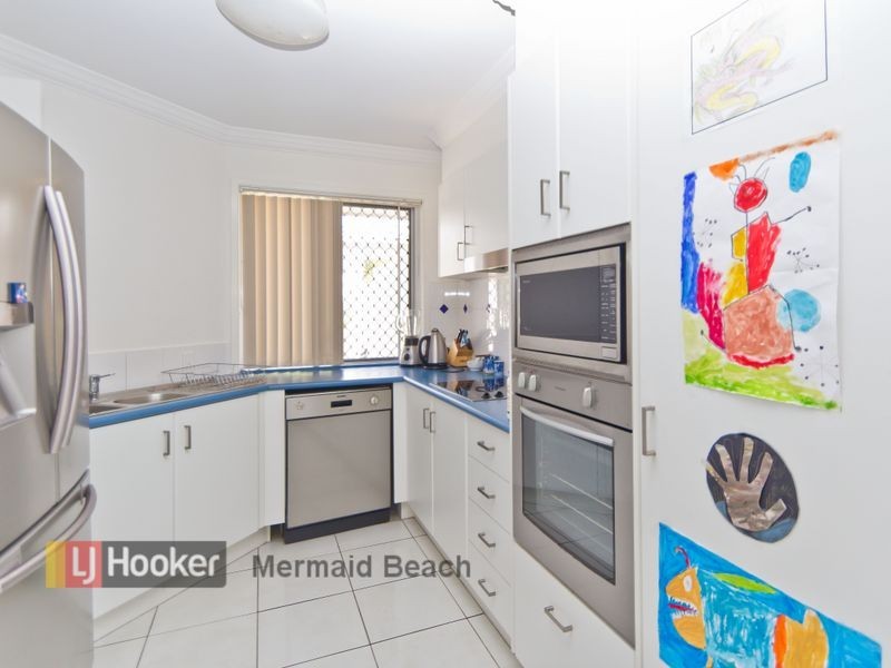 20/1 Bronberg Court, Southport QLD 4215