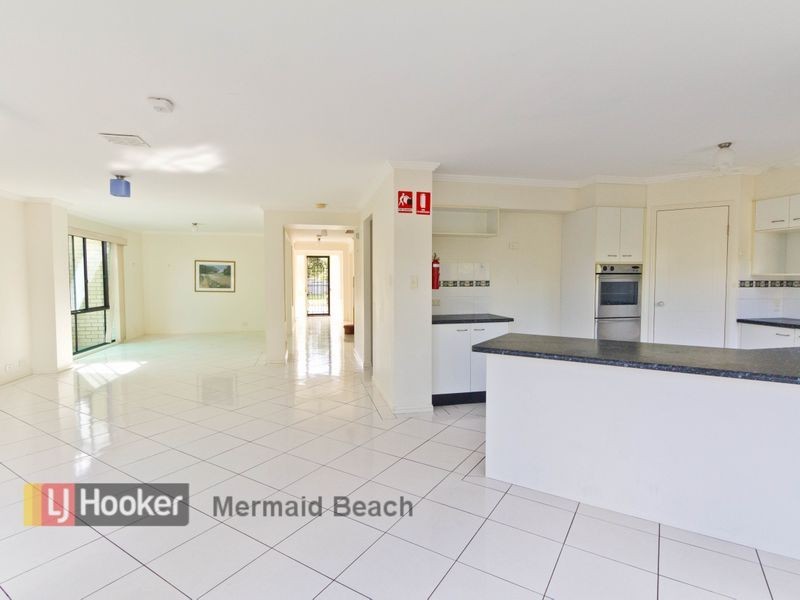 40 Karbunya Street, Mermaid Waters QLD 4218